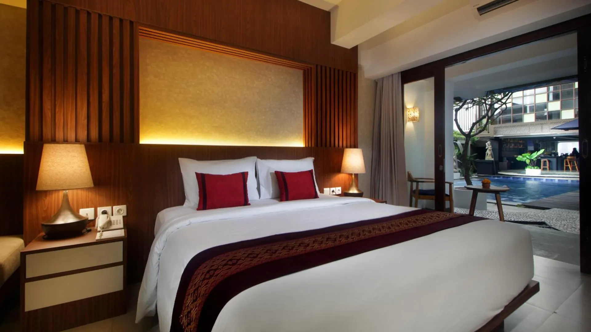 Nadi Hotel Legian