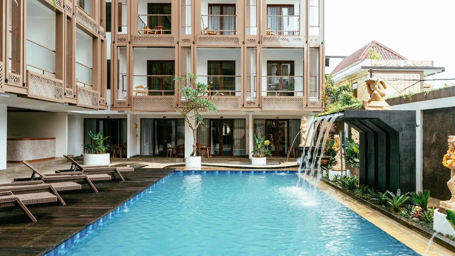 Nadi Hotel Legian