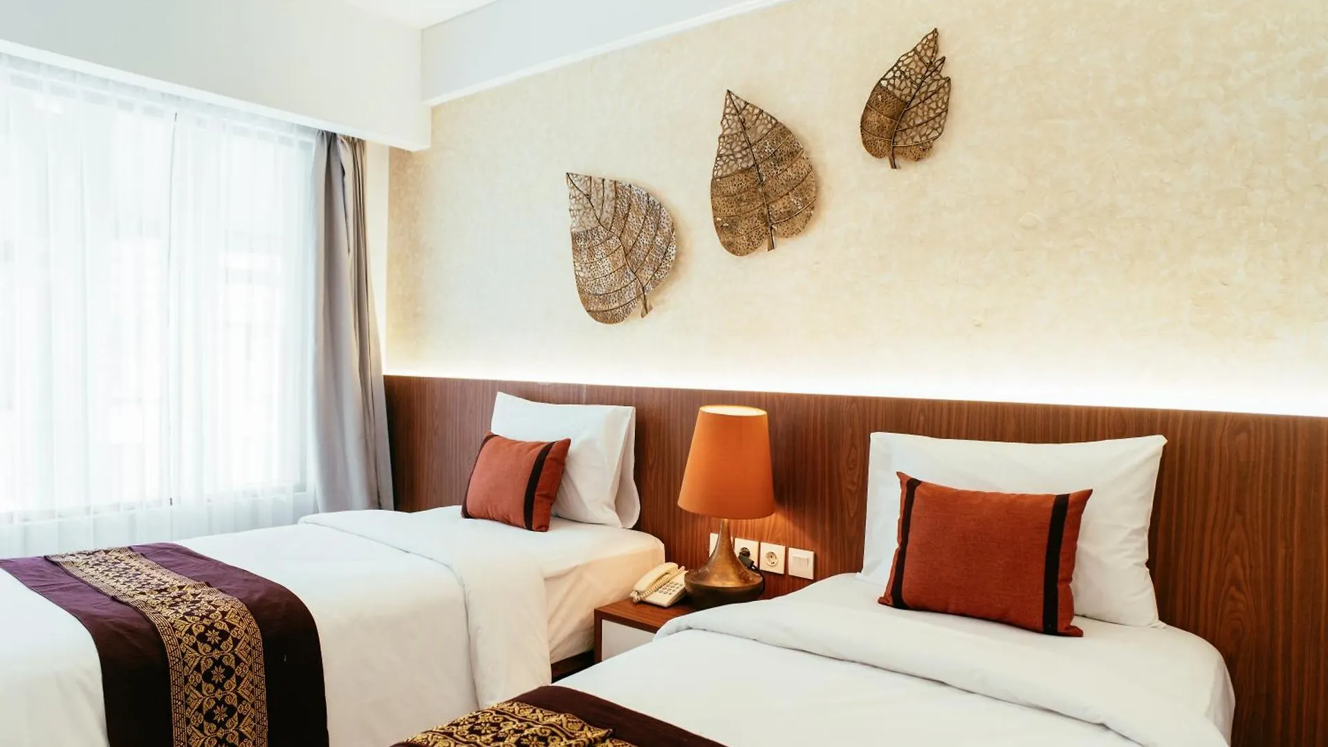 Nadi Hotel Legian 4*, Legian (Bali)