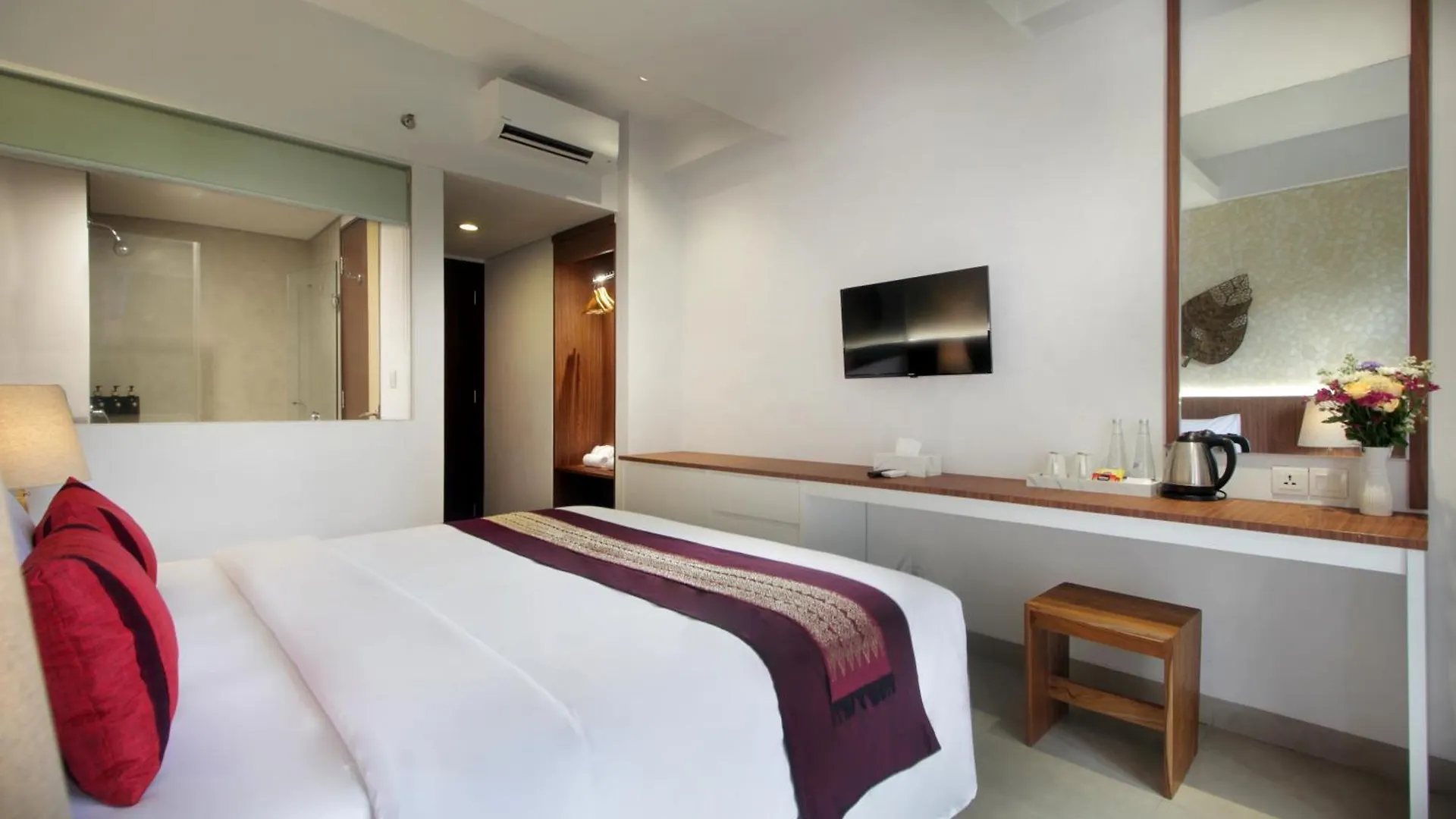 Nadi Hotel Legian