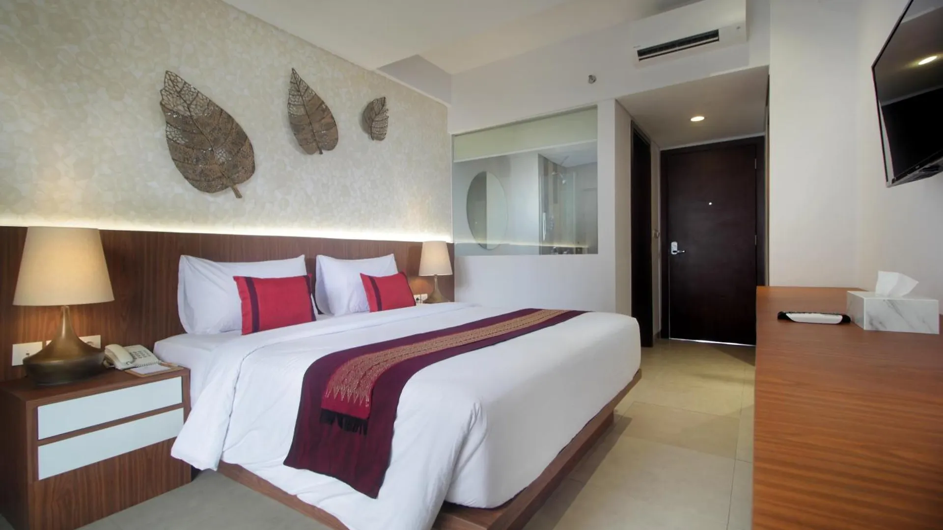 Nadi Hotel Legian 4*, Legian (Bali)
