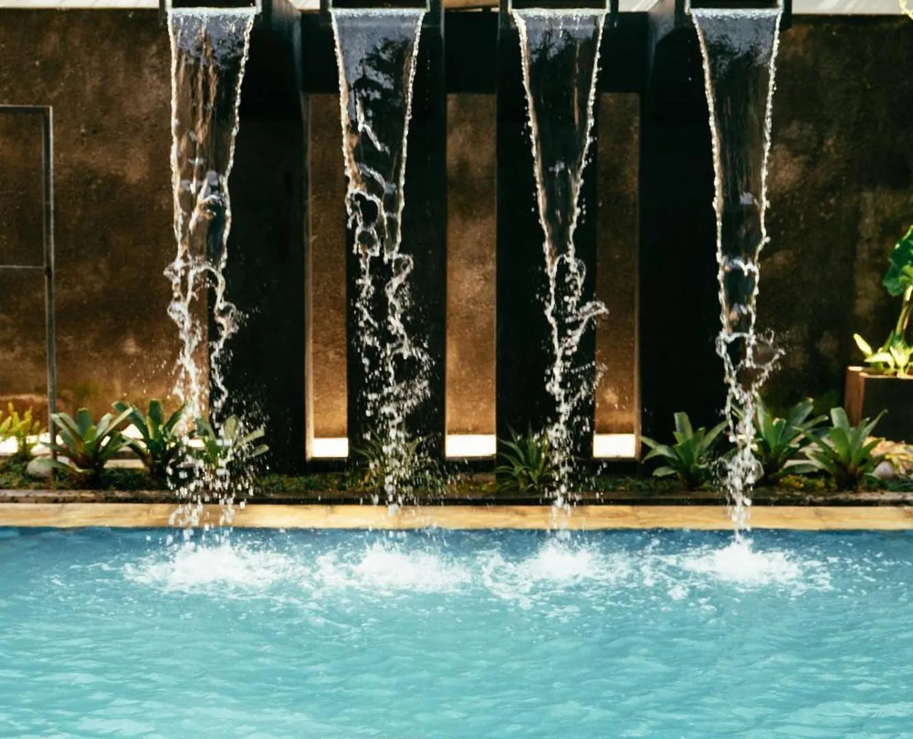 Nadi Hotel Legian 4*, Legian (Bali)