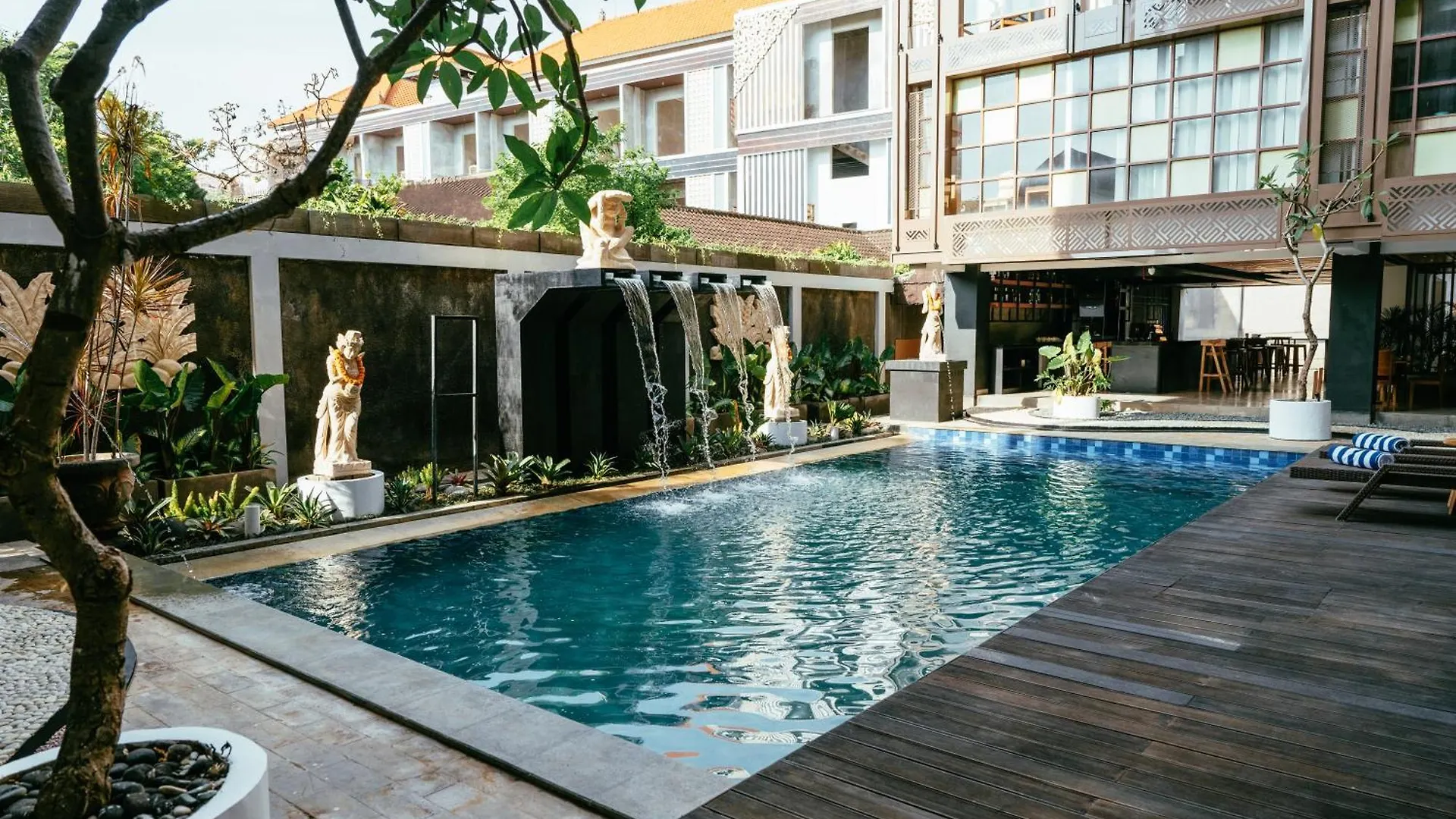 Nadi Hotel Legian