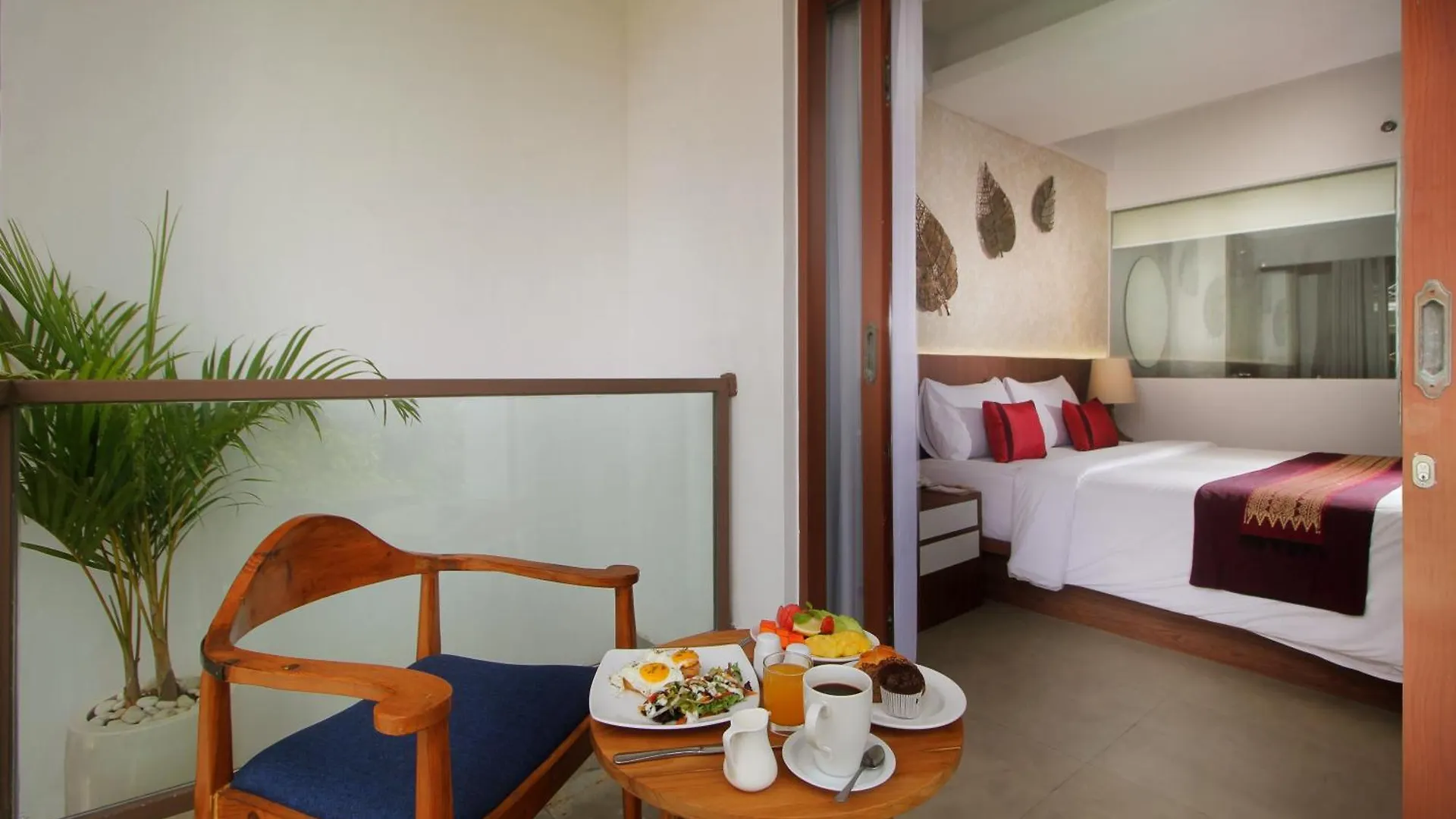 Nadi Hotel Legian 4*, Legian (Bali)