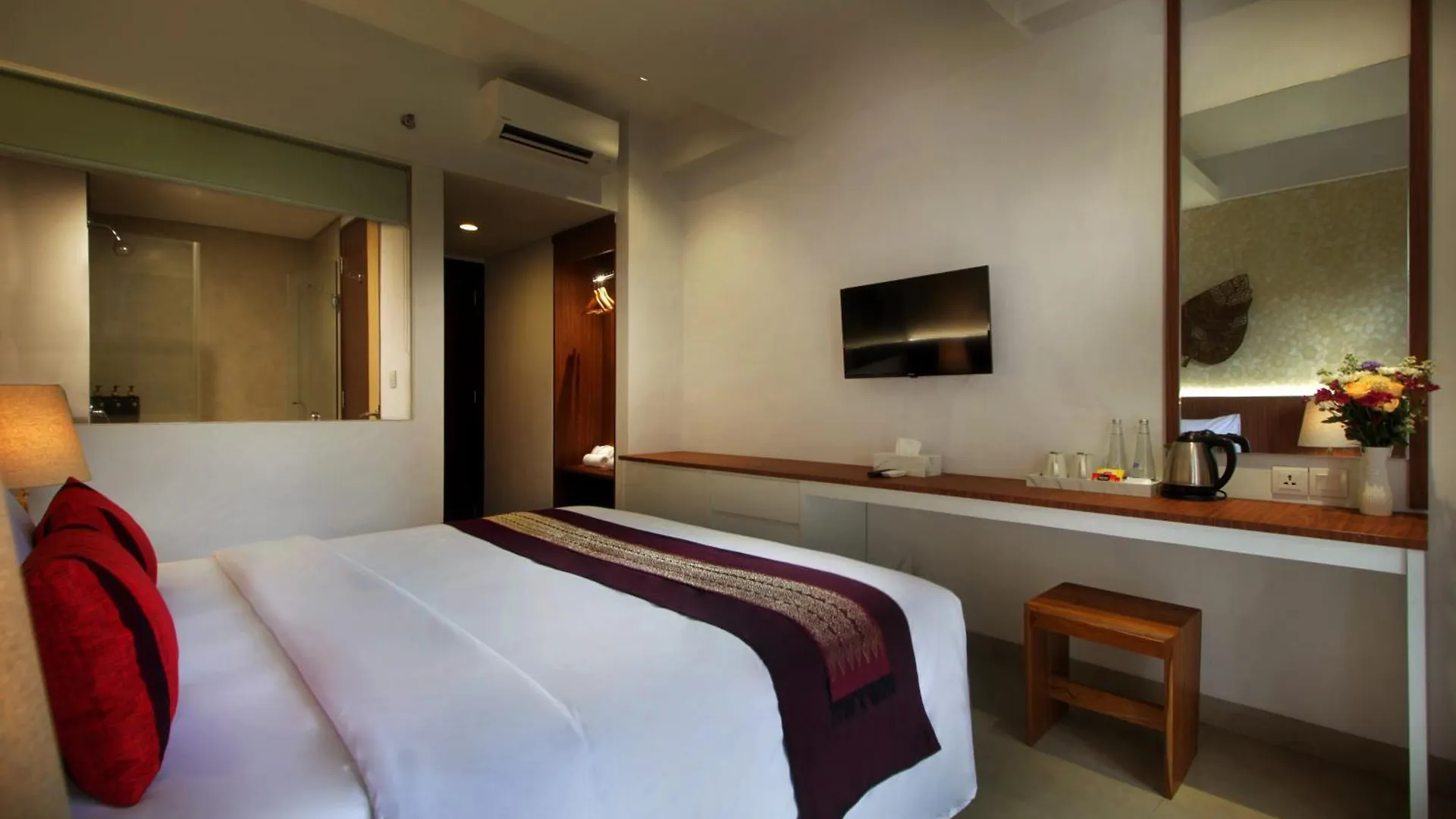 Nadi Hotel Legian