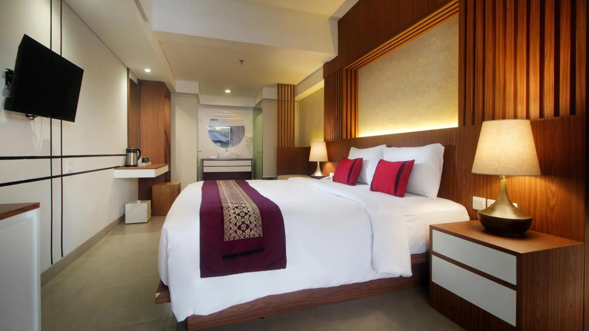 Nadi Hotel Legian 4*, Legian (Bali)